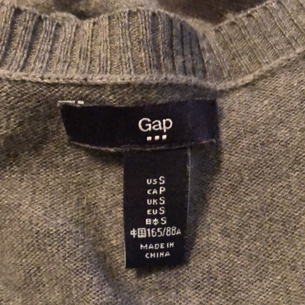 Gap Cardigan - Picture 6 of 6